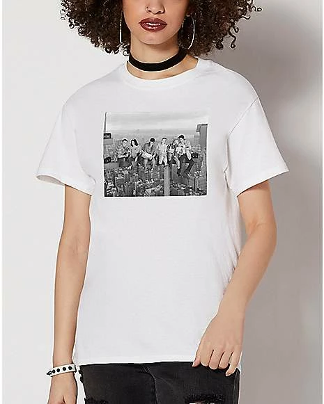 Discount βοΈ Skyscraper Group Photo T π Shirt - Friends π 3 Discount βοΈ Skyscraper Group Photo T π Shirt - Friends π